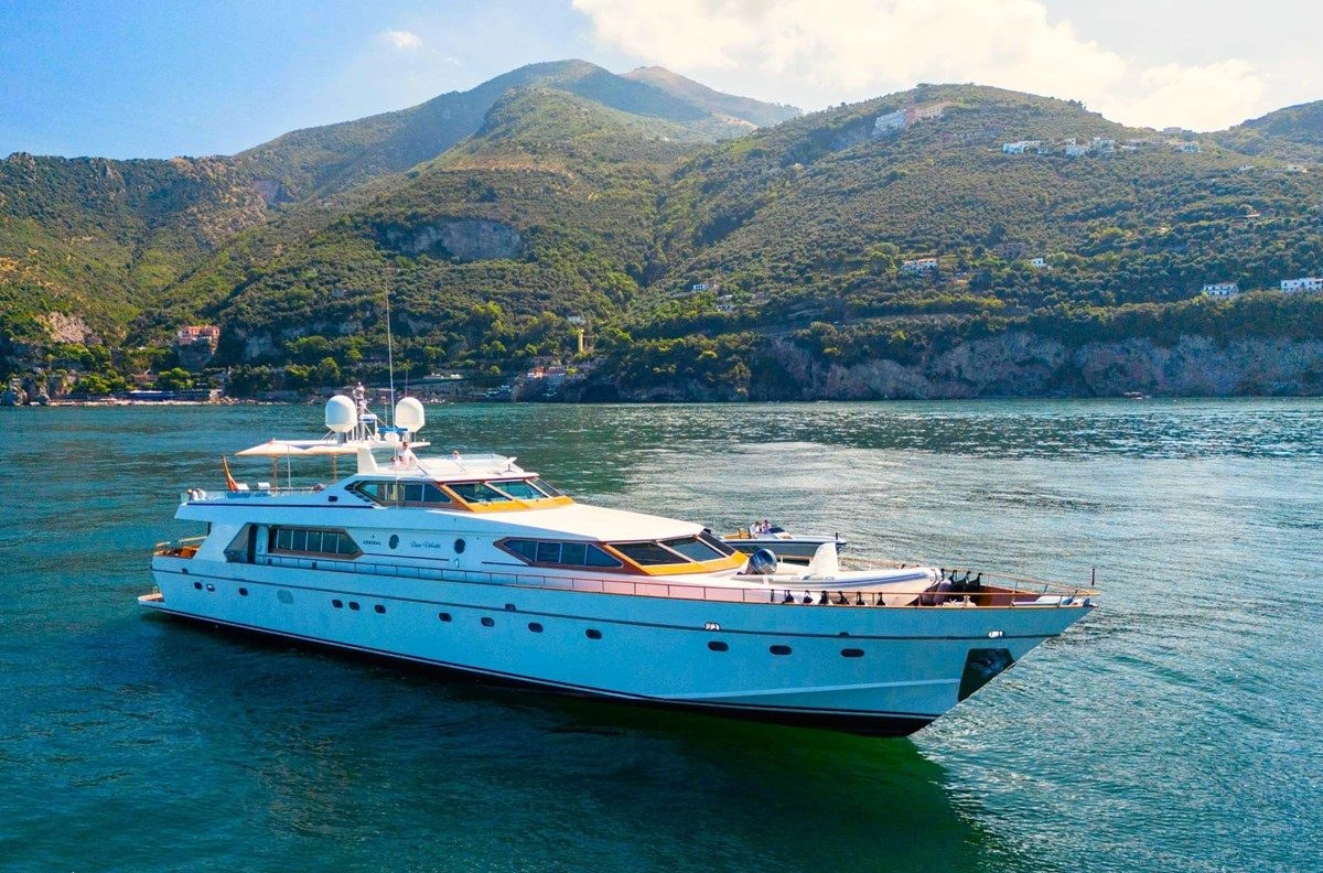 DISCO VOLANTE yacht charter 2