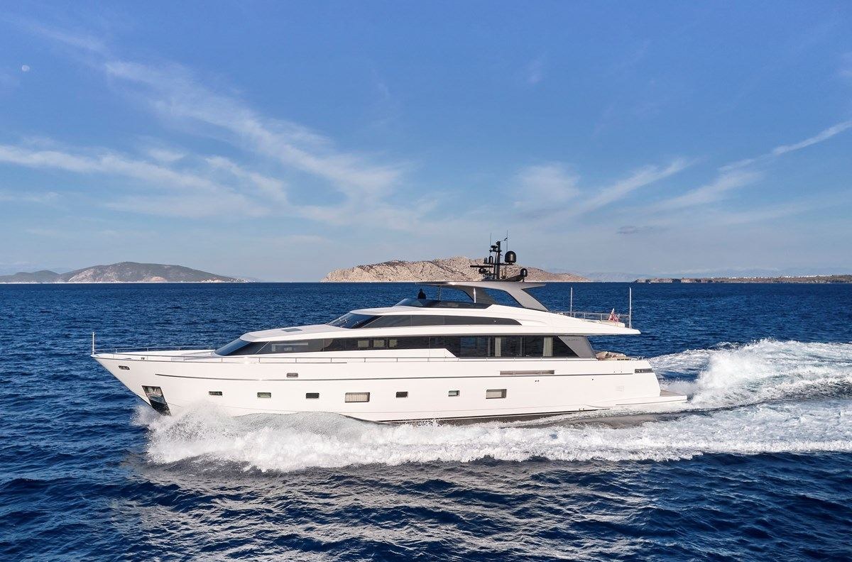 RARE DIAMOND yacht charter 2