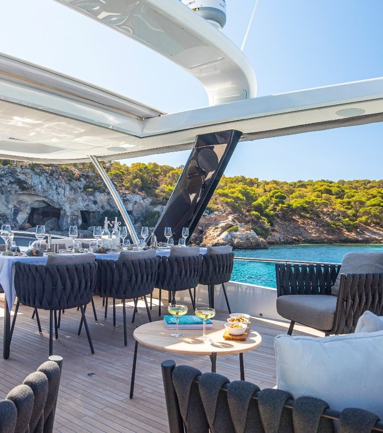 SÁSTA yacht charter 4