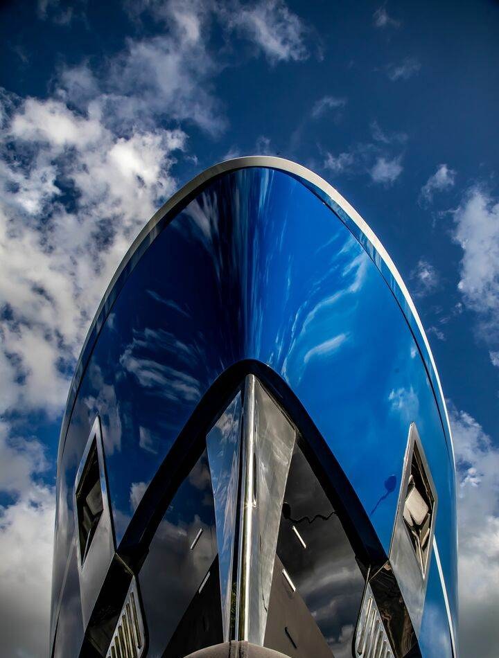 SUI GENERIS yacht charter 3