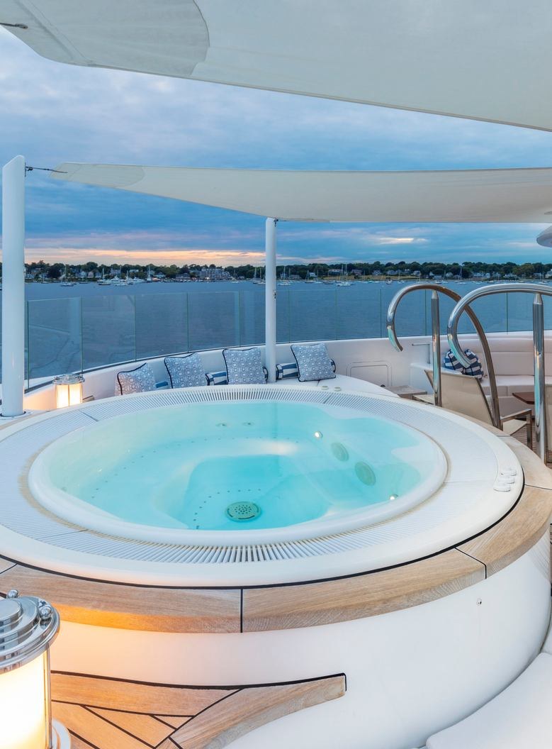 BELLA VITA yacht charter 3