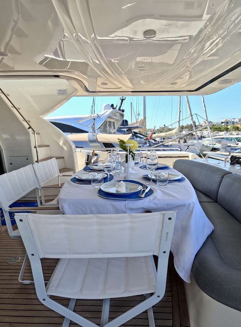 ARCELIA yacht charter 5