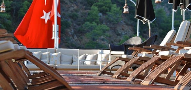 HALAS 71 yacht charter 2