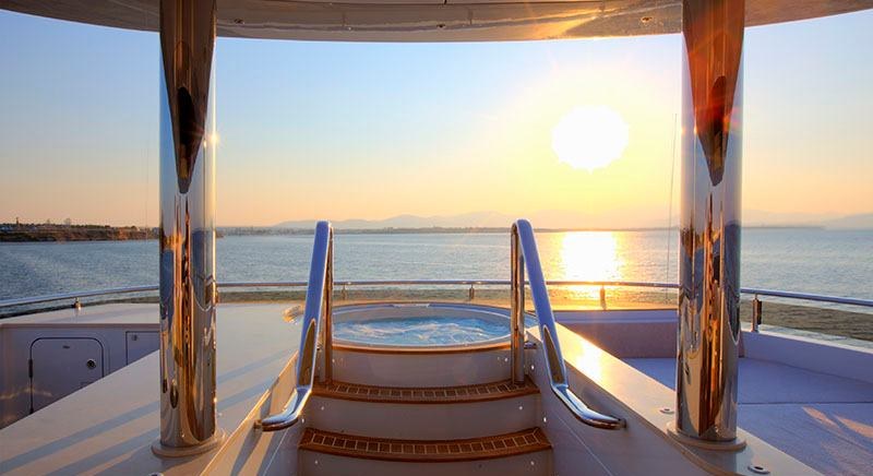 SHU U RITE yacht charter 4