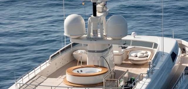 ASLEC 4 yacht charter 3