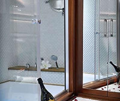 DOLCE MARE yacht charter 2
