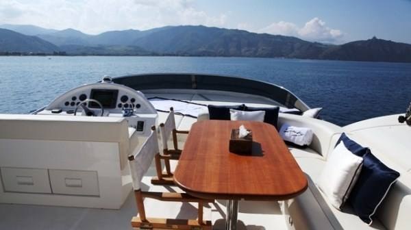 SAKURA yacht charter 4