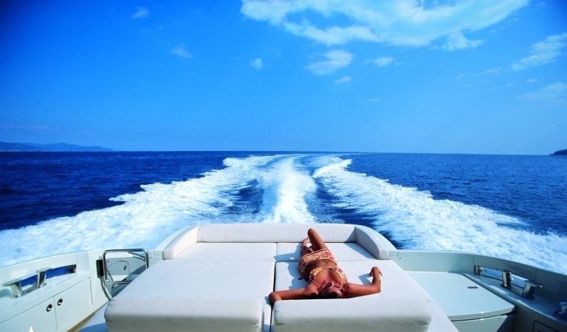 LEONARD yacht charter 5