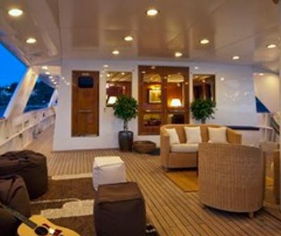V. BAHRIA yacht charter 3