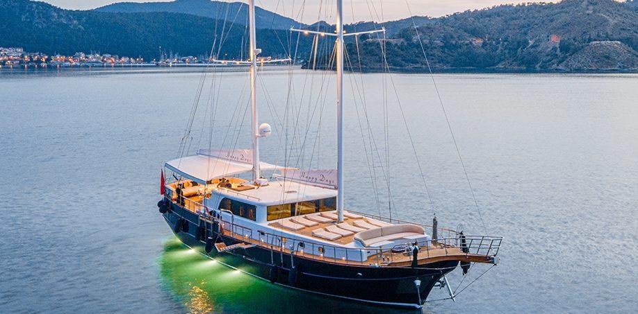 HAPPY DAYS yacht charter 2