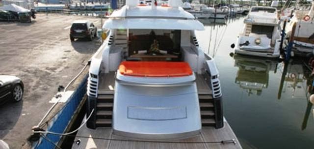 MAXIMO yacht charter 5