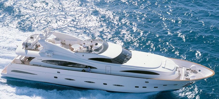 B4 yacht charter 2