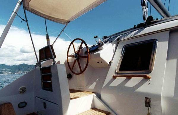 LOTTY yacht charter 4