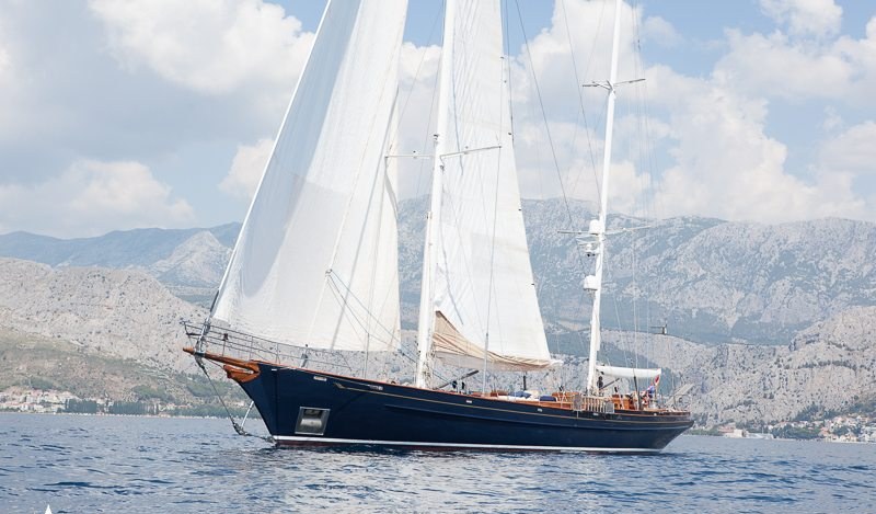 LAURAN yacht charter 2