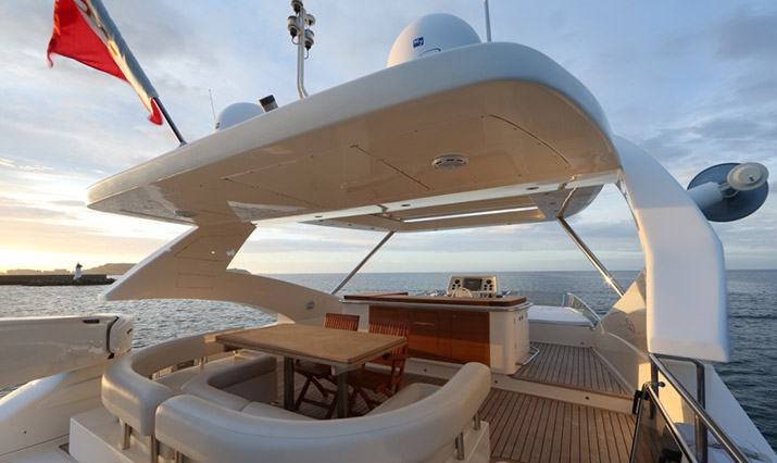 QUESTA È VITA yacht charter 4