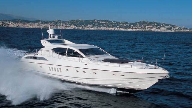 OLA MONA yacht charter 4