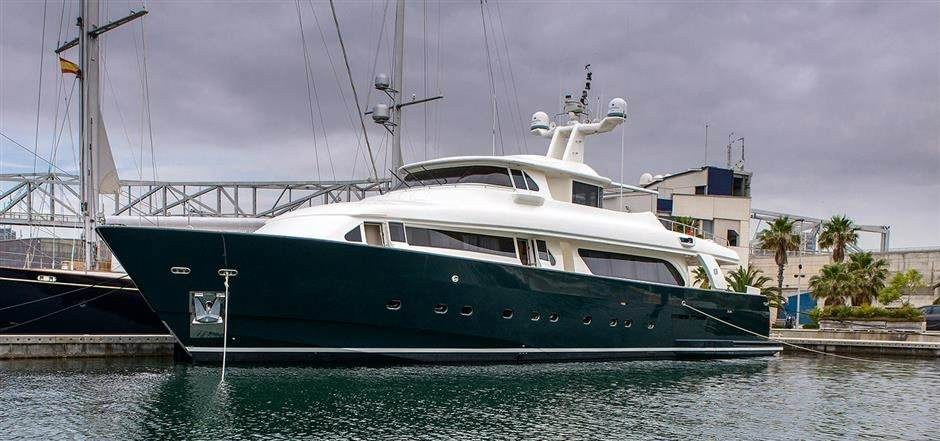 MASCOTTE yacht charter 2