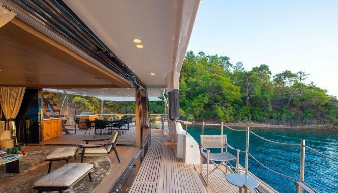 VERVEINE yacht charter 4