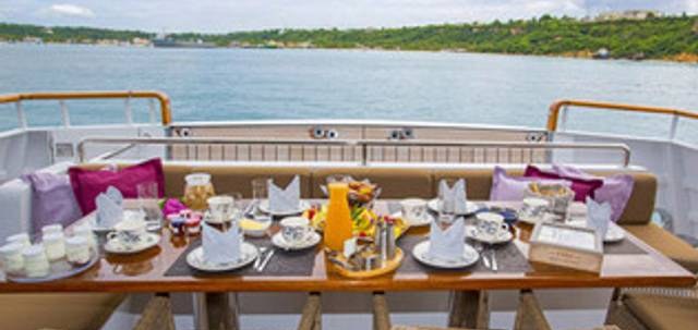 PAOLYRE yacht charter 4