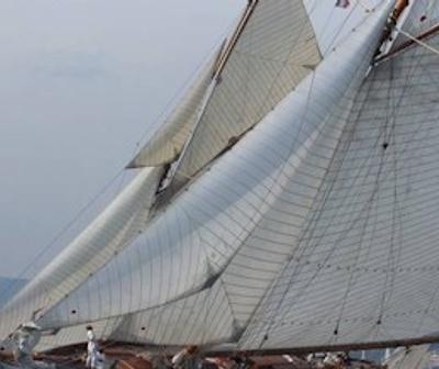 MOONBEAM IV yacht charter 3