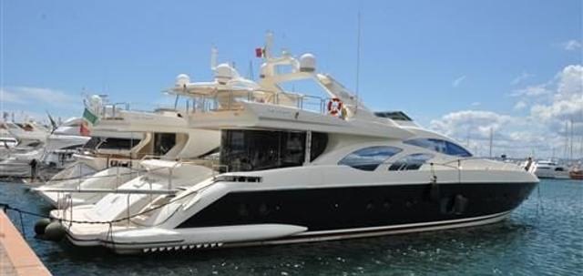 CRYSTAL yacht charter 2