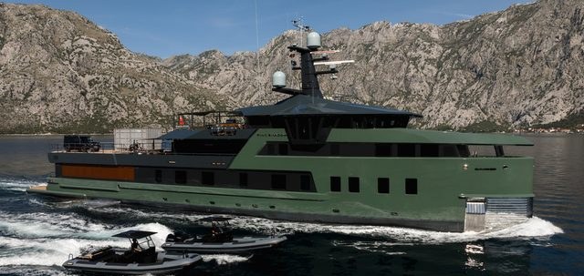 PINK SHADOW yacht charter 2
