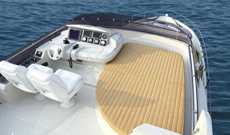 JACO yacht charter 5