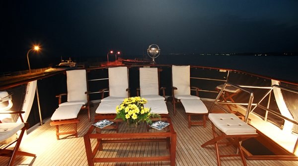 SAI KUNG yacht charter 4