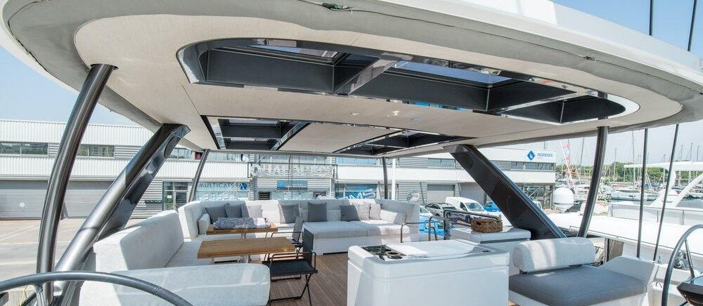 CAT TUA yacht charter 3