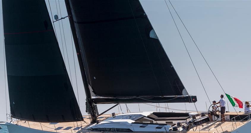 O2 yacht charter 4