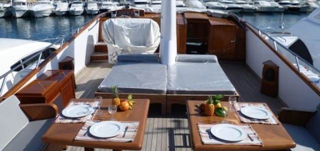 DUNE yacht charter 2