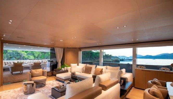 VERVEINE yacht charter 5