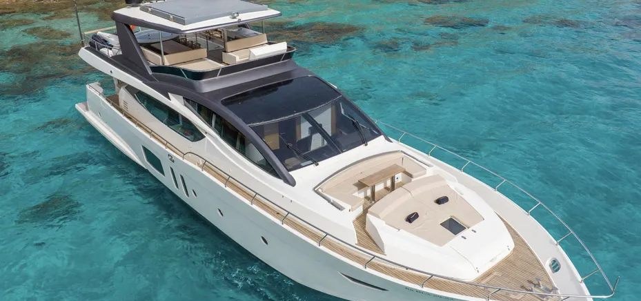BISCAYNE yacht charter 3