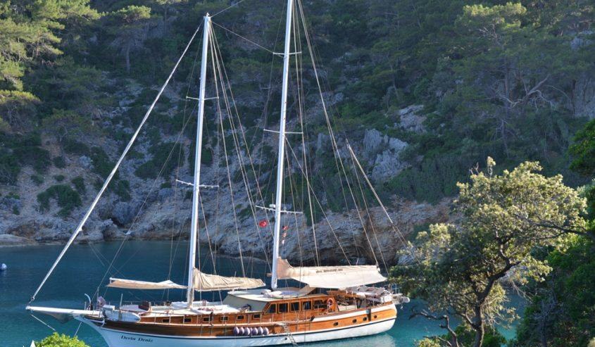 DERIN DENIZ yacht charter 2