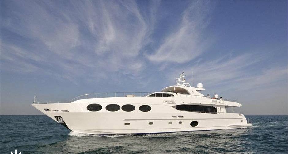 DIAM yacht charter 2