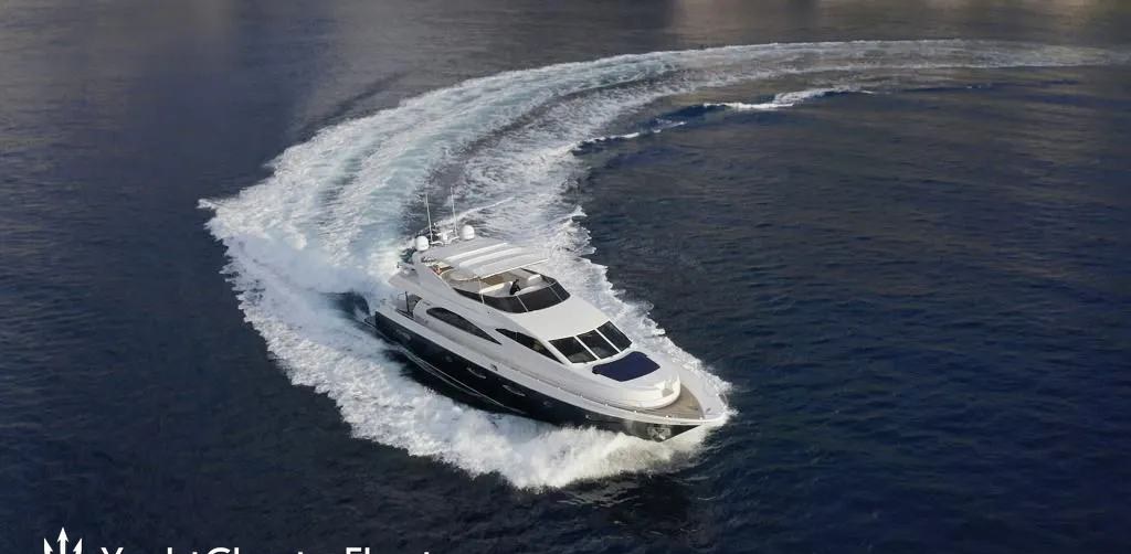 4'TS yacht charter 2