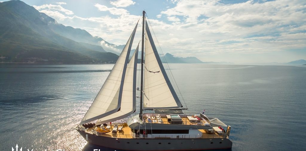 RARA AVIS yacht charter 2