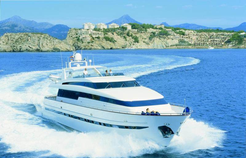 CAROM yacht charter 2