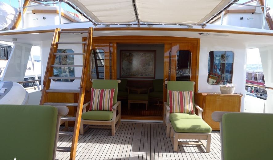 C SIDE yacht charter 5