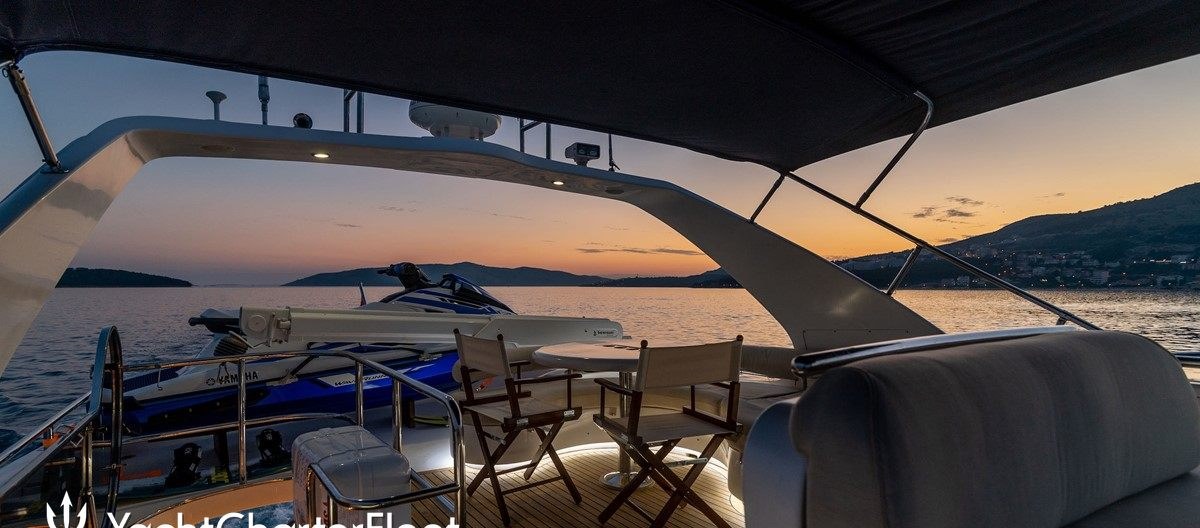HAPPY 3 yacht charter 3