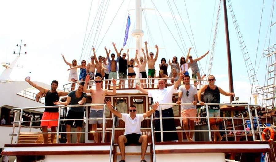 MAGELLAN yacht charter 3
