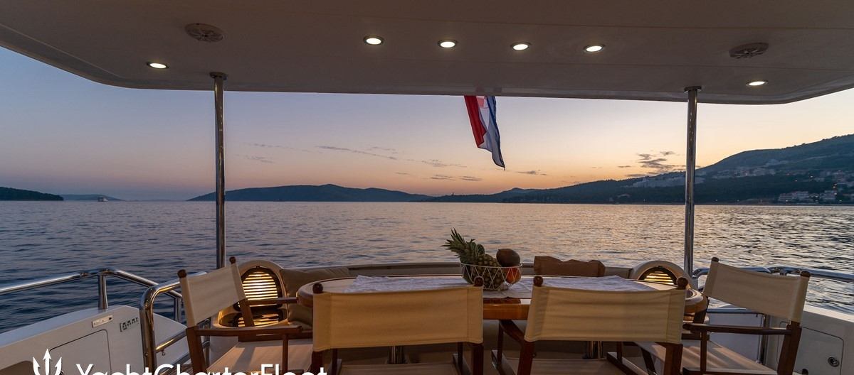 HAPPY 3 yacht charter 5