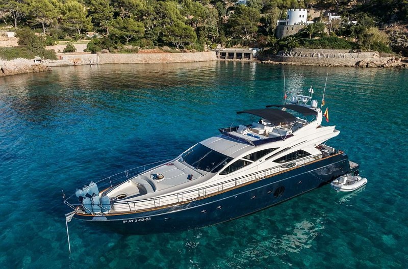 MR CORN yacht charter 2