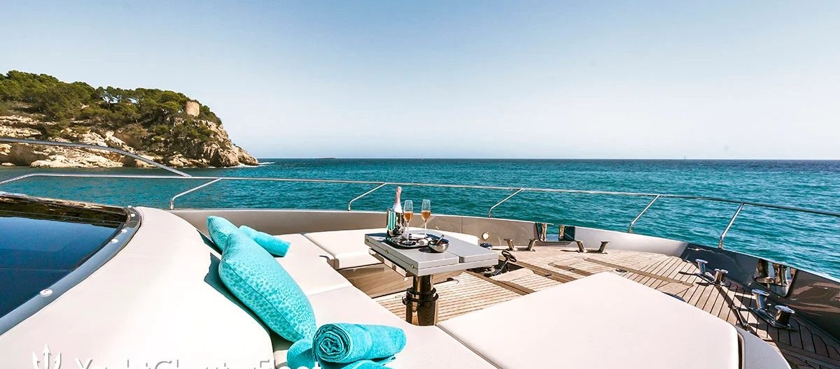 BARRACUDA III yacht charter 3