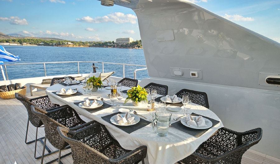 OBSESION yacht charter 4
