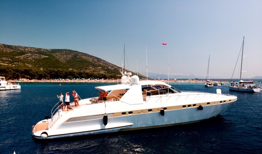 SPEEDY T yacht charter 2