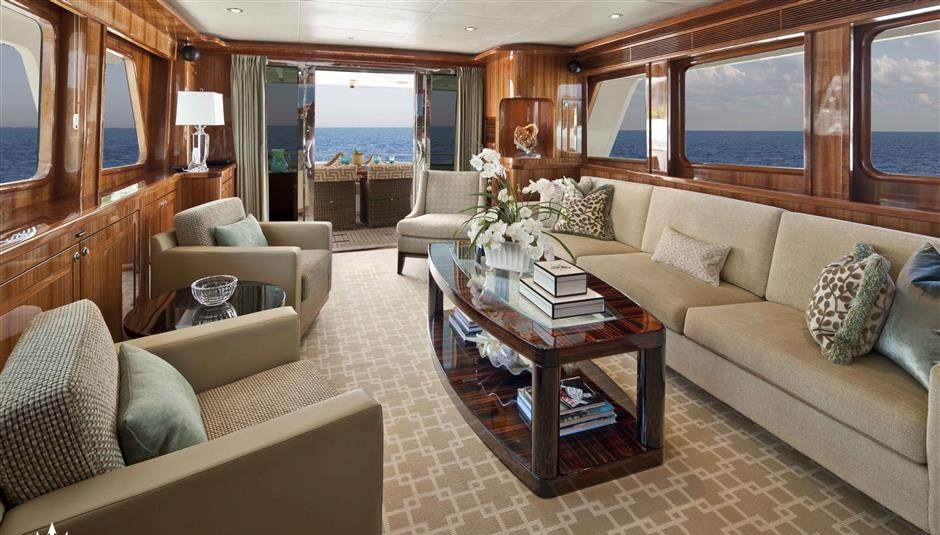 KIAWAH yacht charter 3