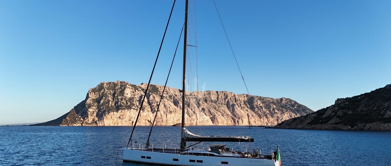 O2 yacht charter 1