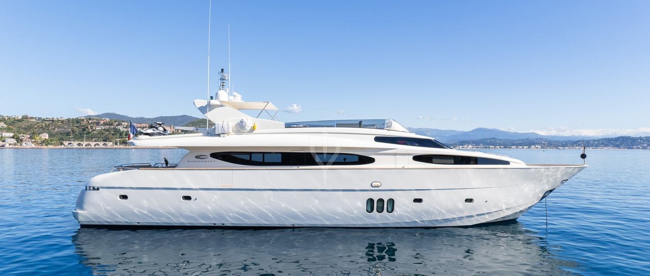 BEIJA FLORE yacht charter 1