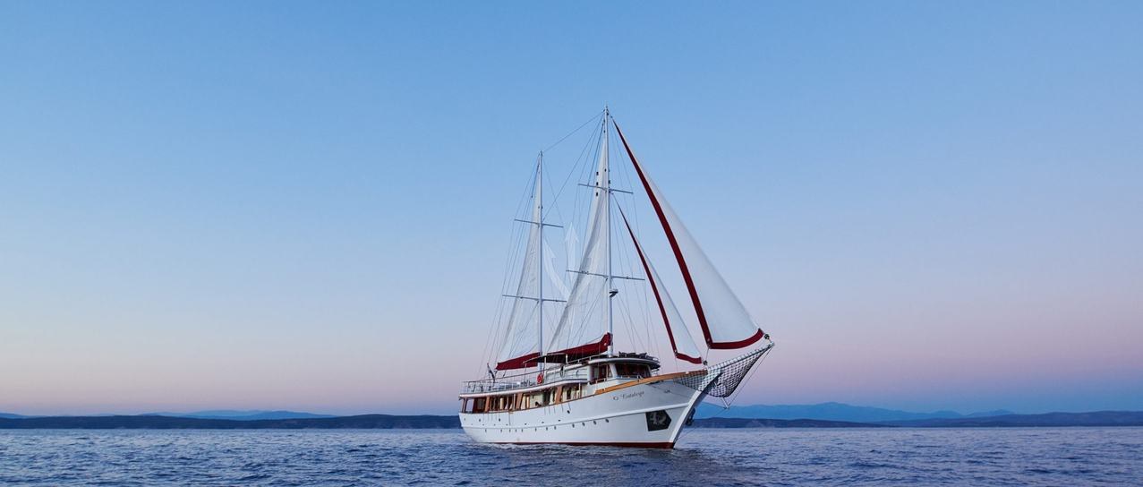 CATALEYA yacht charter 1